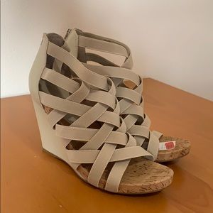 BCBG Wedges Sz 9 NWT